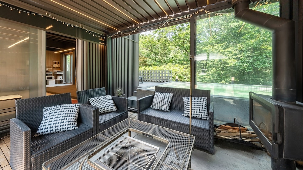 Gwangju Chez Pompom Dokchae Poolvilla