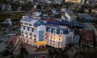 Nature Hotel - Pham Hong Thai
