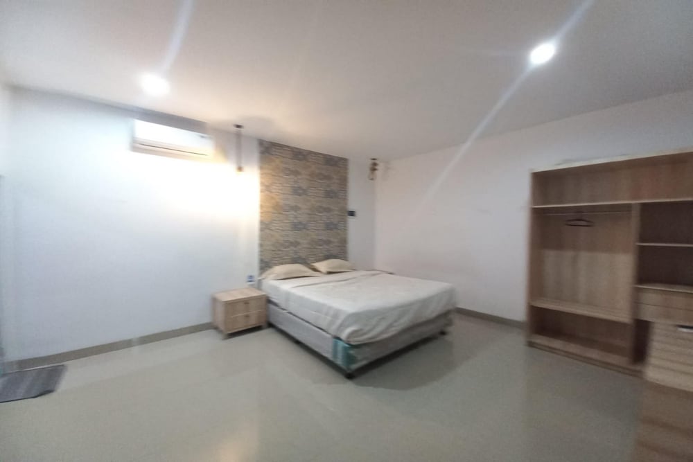 OYO 94103 Sands Residence Ii