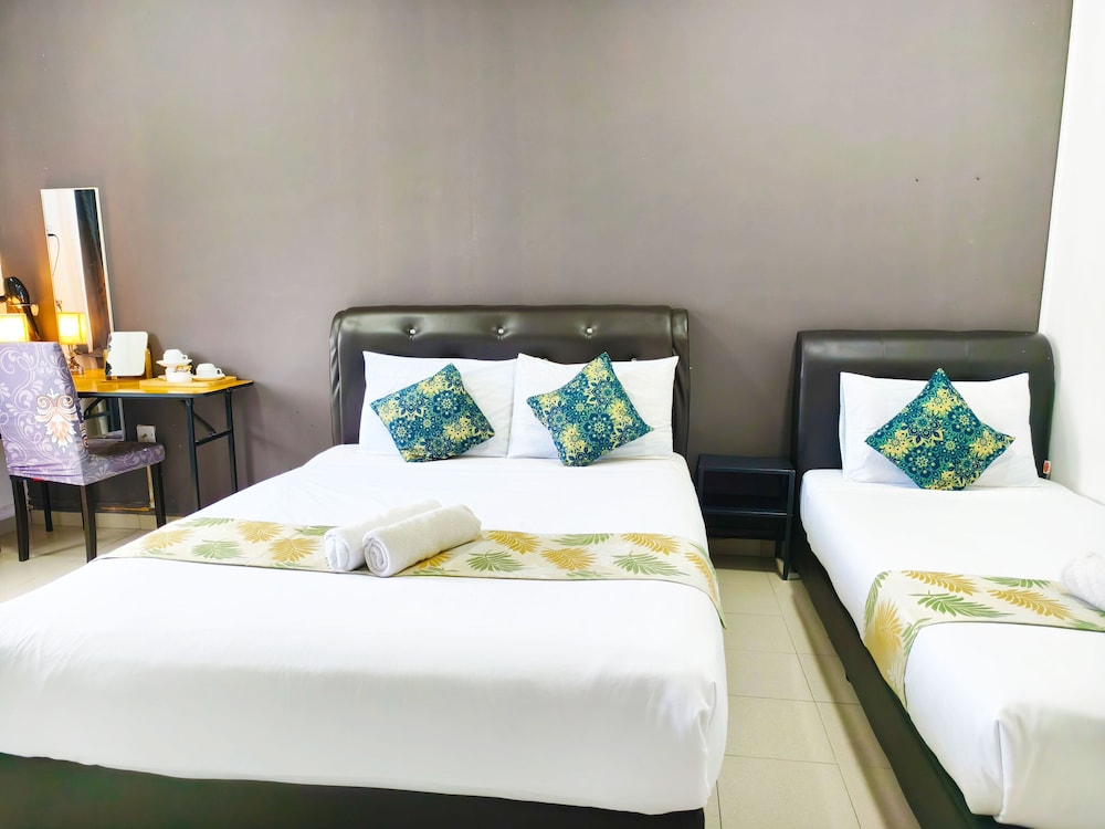 Salaam Suites Hotel