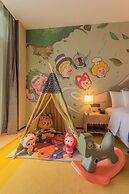 Blossom Attic DuJiangYan