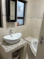28 La Rochelle Bed & Breakfast