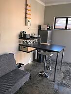 28 La Rochelle Bed & Breakfast