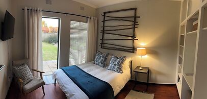 28 La Rochelle Bed & Breakfast