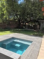 28 La Rochelle Bed & Breakfast