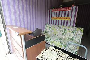 Hotel O Nina's Room