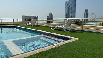Studio w Balcony &RoofTop Pool in Marina