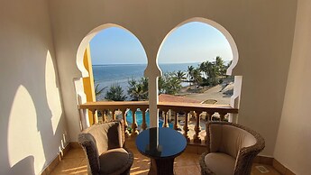 Eden Beach Resort Apartments