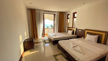 Eden Beach Resort Apartments