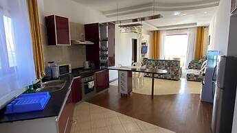 Eden Beach Resort Apartments