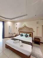 Eden Beach Resort Apartments