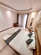 Eden Beach Resort Apartments