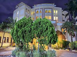 Eden Beach Resort Apartments