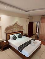 Eden Beach Resort Apartments