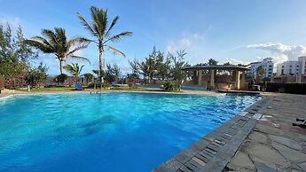 Eden Beach Resort Apartments