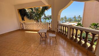 Eden Beach Resort Apartments