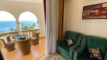 Eden Beach Resort Apartments