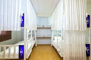 BED Friends Poshtel