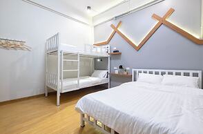 BED Friends Poshtel