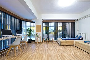 BED Friends Poshtel