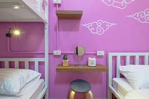 BED Friends Poshtel