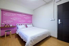 BED Friends Poshtel