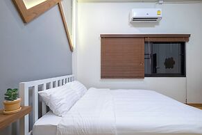 BED Friends Poshtel