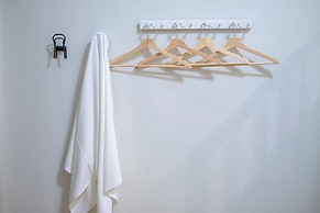 BED Friends Poshtel