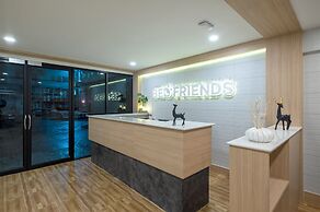BED Friends Poshtel