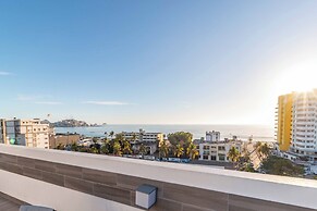 New Centric apt. with pool & jacuzzi