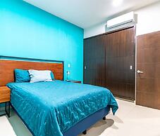 New Centric apt. with pool & jacuzzi
