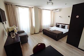 Lolo's Bliss Hotel