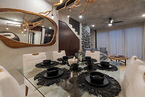 Luxury Mansion in Aldea Zama