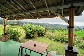 Santya Loka Lodge & Twin Waterfall