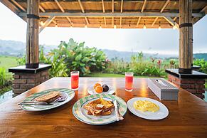 Santya Loka Lodge & Twin Waterfall