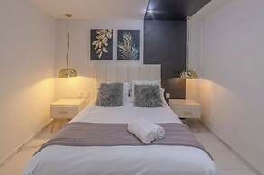 Apt with Reforma View Pool and Jacuzzi