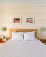 Driftwood Motel