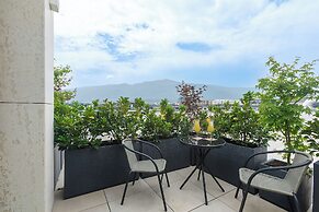 Blue Star Luxury Hotel
