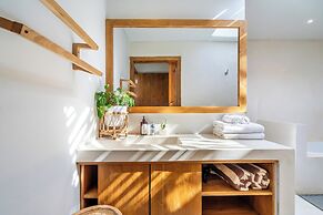 Peaceful Luxe Villa near Beach in Pecatu