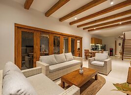 Peaceful Luxe Villa near Beach in Pecatu