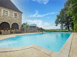 Lively Holiday Home With Private Pool