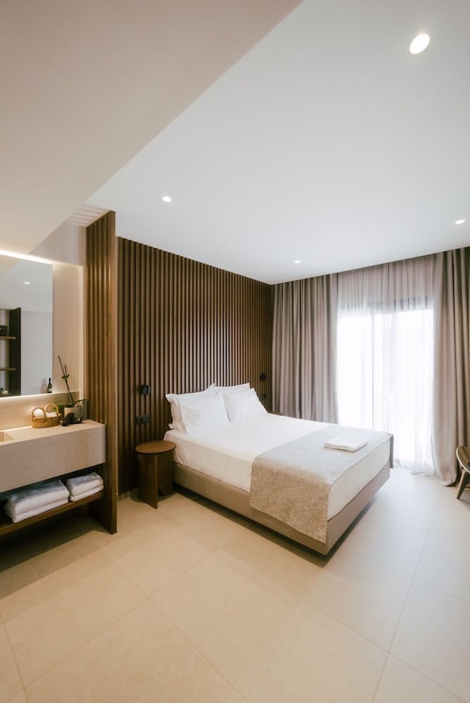 LAN-GO LUXURY LIVING