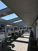 Blue Jay Motel