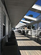 Blue Jay Motel