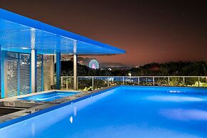 Lux Retreat - Waterfront Gym Prime Location