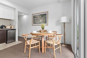Lux Retreat - Waterfront Gym Prime Location