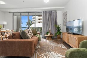Lux Retreat - Waterfront Gym Prime Location