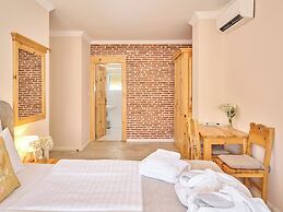 Aminess Kadoor Hotel
