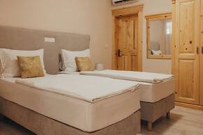 Aminess Kadoor Hotel
