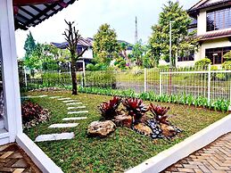 SF Homey Puri Indah